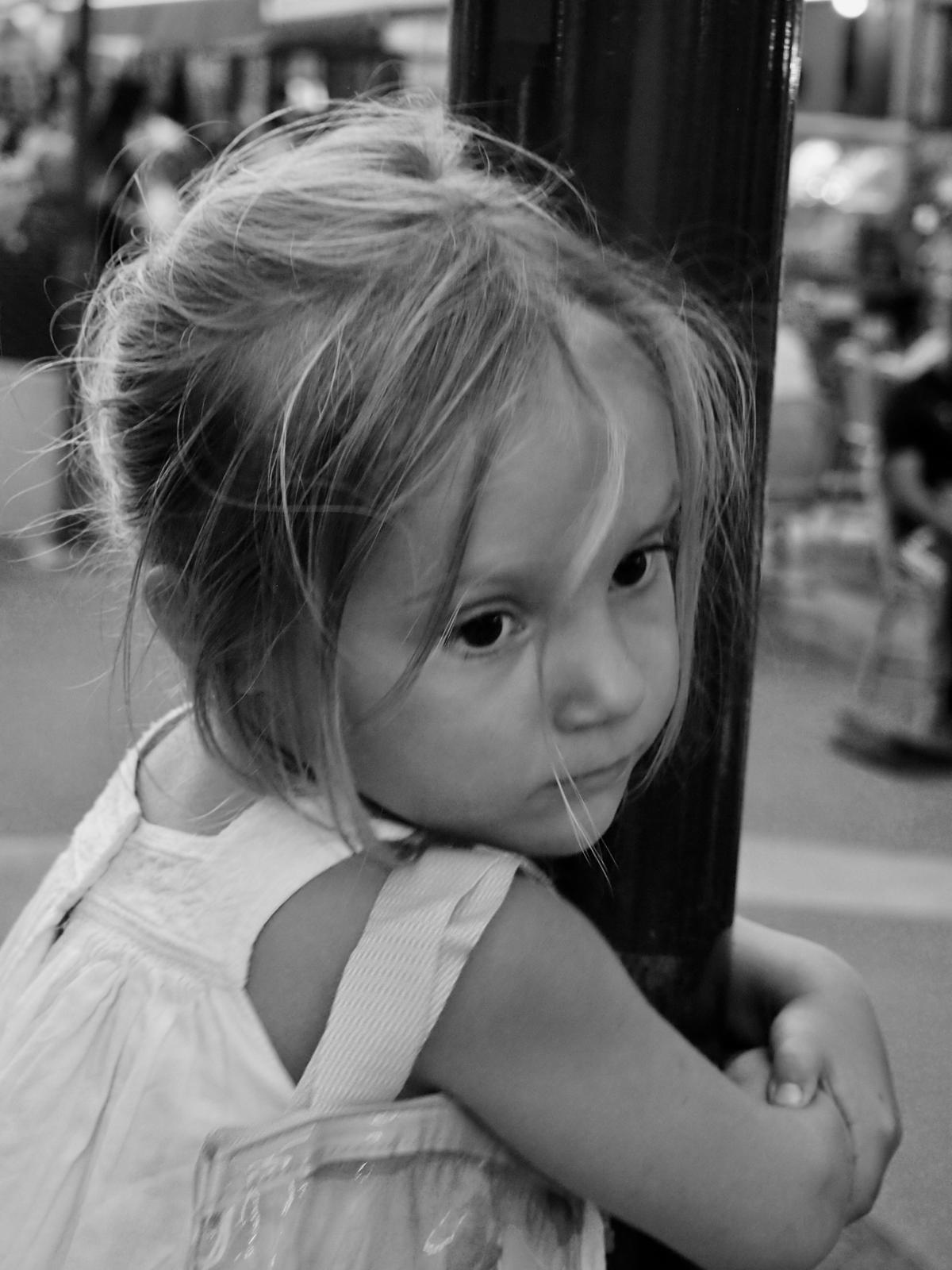 Portrait noir et blanc d'Edel enfant